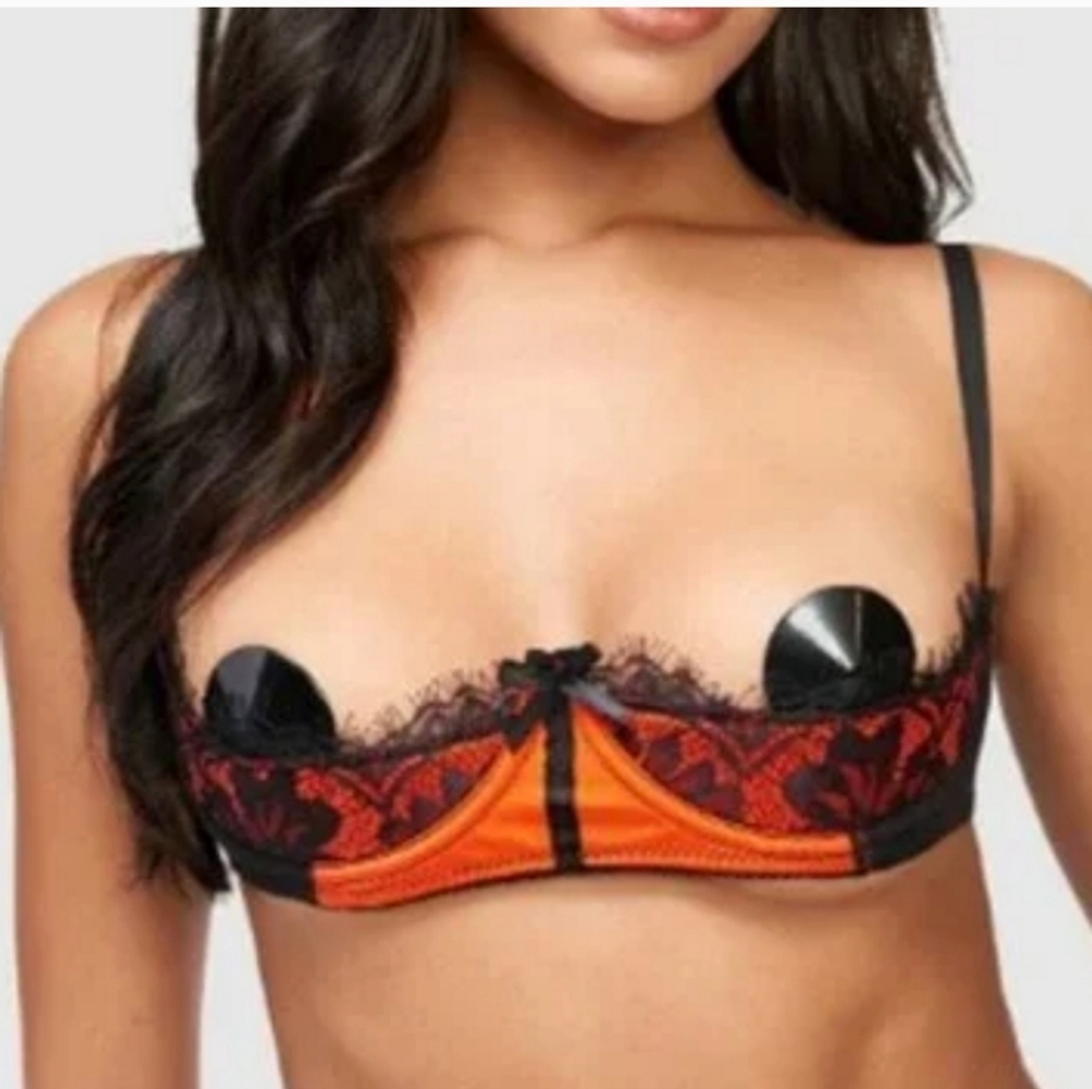 Fredericks Of Hollywood Lux bra Size 16